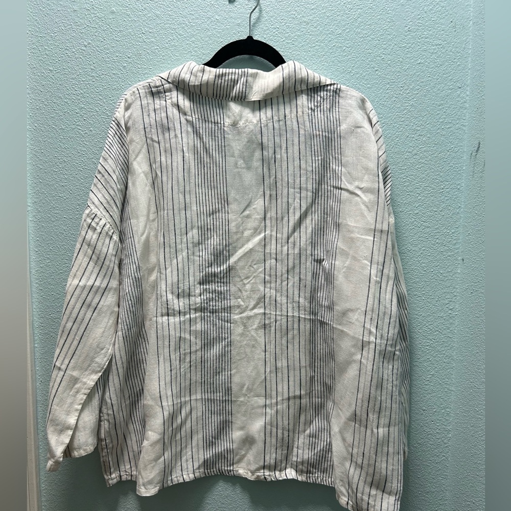 CP Shades White and Gray Striped Blouse - Picture 4 of 4